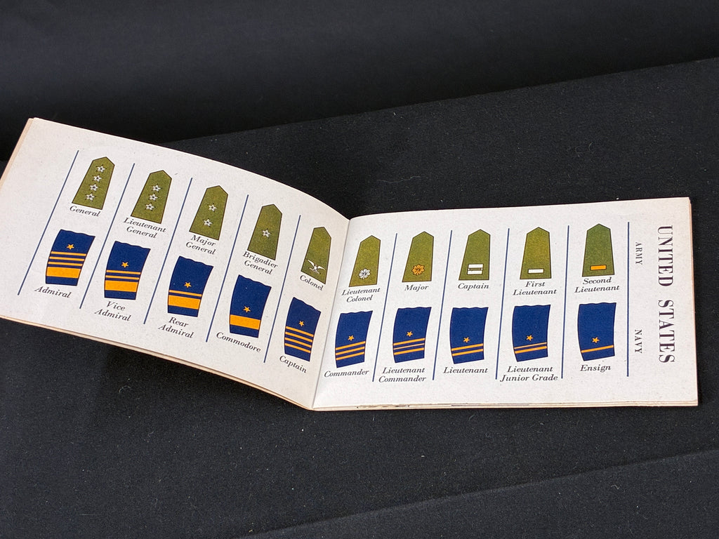 WW2 US Uniform Insignia Pocket Guide Booklet - 1943
