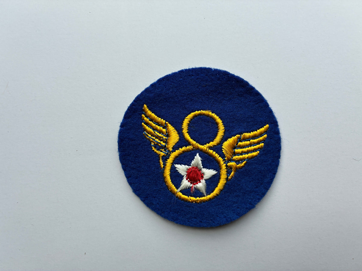 WW2 USAAF 8th Airforce British Made Badge