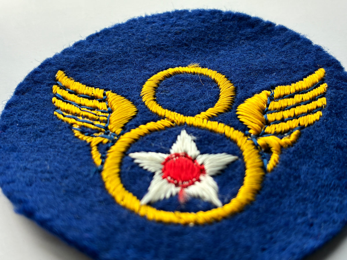 WW2 USAAF 8th Airforce British Made Badge