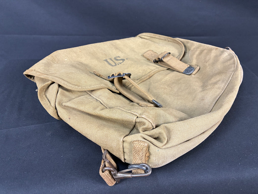 WW2 US M1936 Musette Bag - 1942