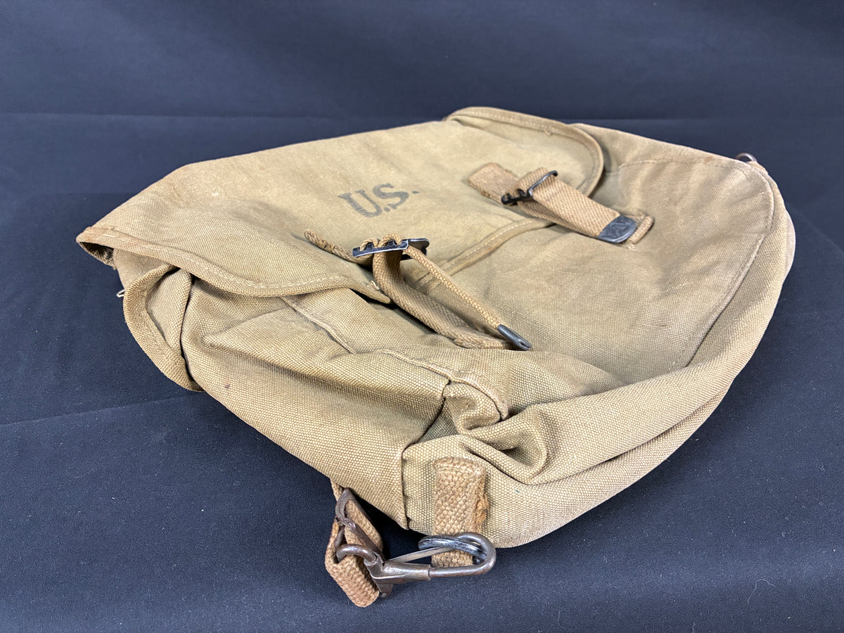 WW2 US M1936 Musette Bag - 1942